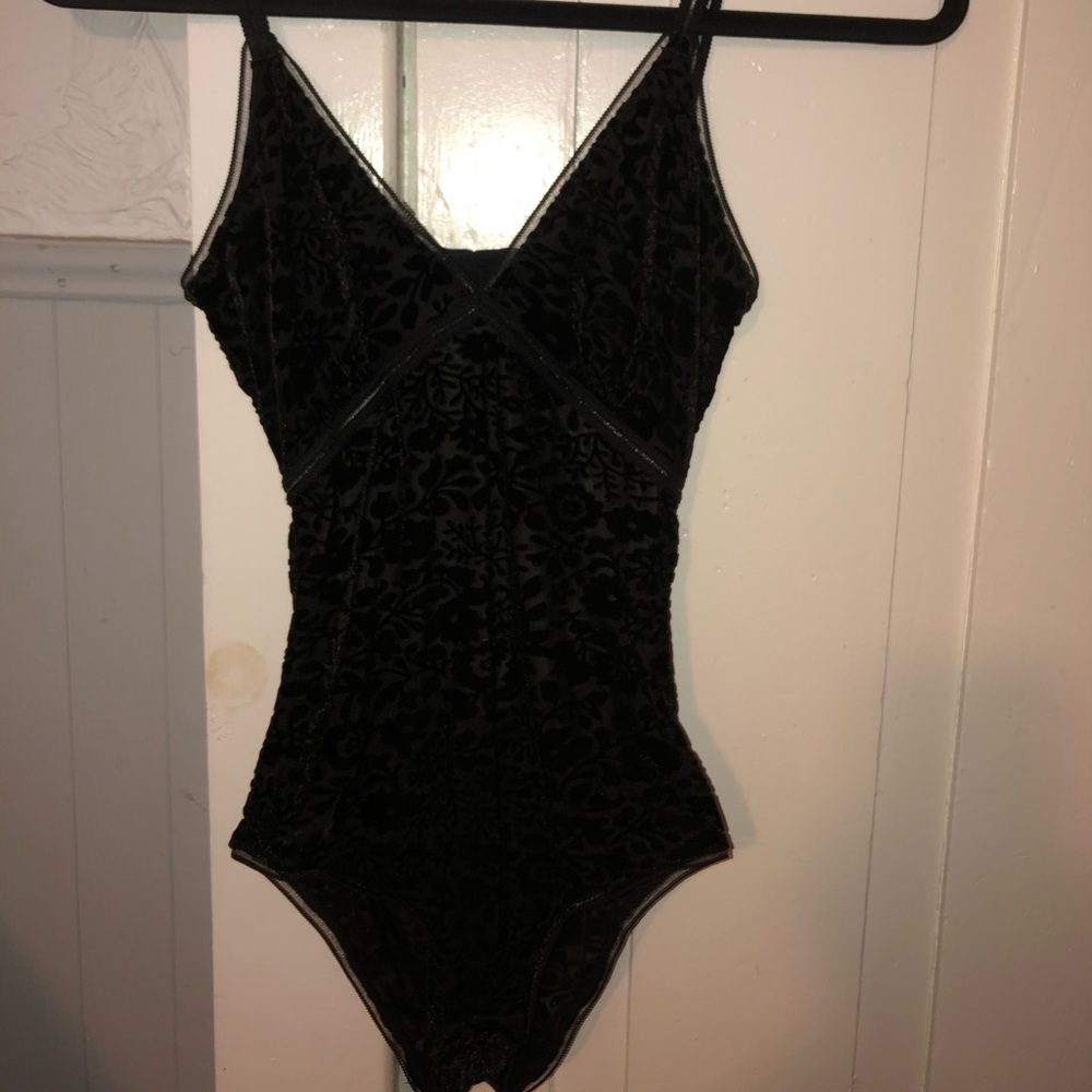 Aerie bodysuit black velvet pattern SMALL